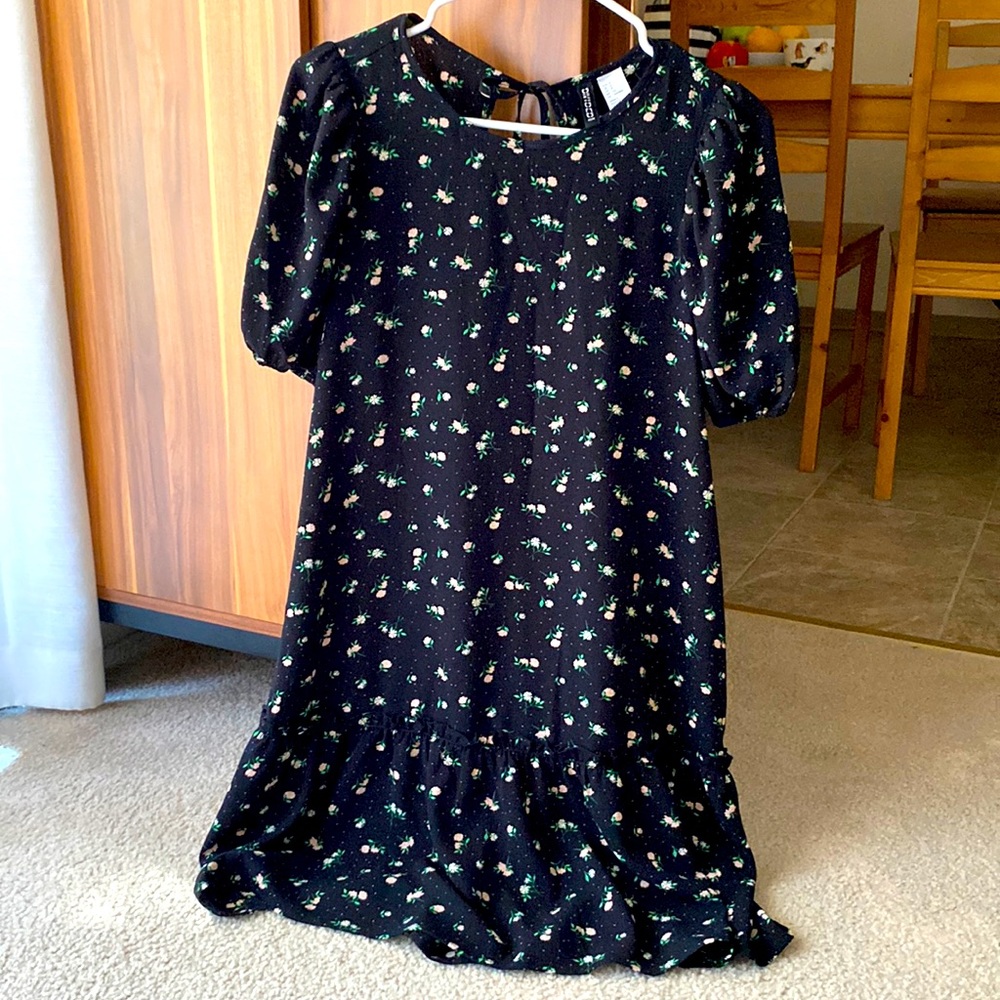 H&M floral mini dress with puffy sleeves (S)